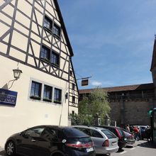 プリンツホテルと城壁