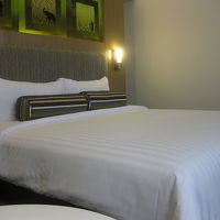 ヘッドボード上部のデザインに、タイらしさを感じられました