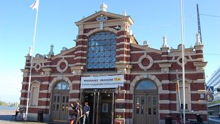 屋内マーケット