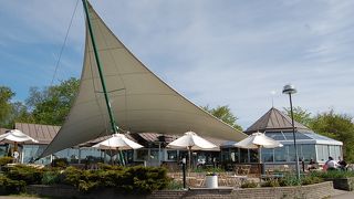 海沿いのカフェ