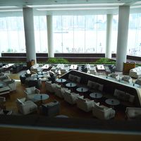 クラブラウンジからの眺め。ガラスが反射してるけど眺めもキレイ