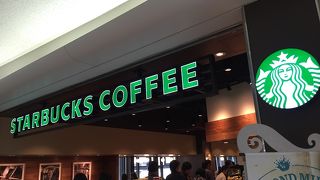 展望デッキのエスカレーター