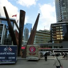 駅前の芸術作品