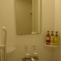 シャワールームのみ、浴槽なし