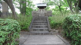 信長公の小社があります