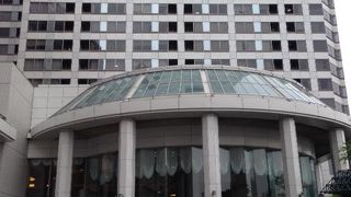 三層吹き抜けで解放感抜群