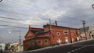 残念ながらながら、内部は非公開、でも外観も魅力。