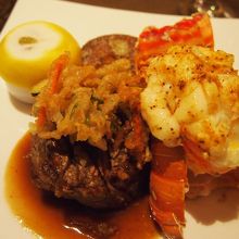 ステーキとロブスター