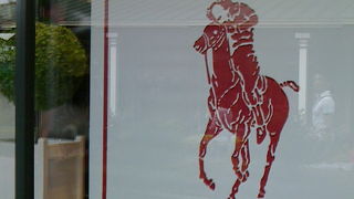 雑貨もよいけどやっぱりウェア。