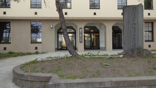 函館ではマップにも載っている小学校。