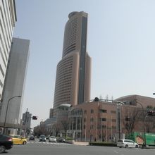 駅前からのアクトタワー