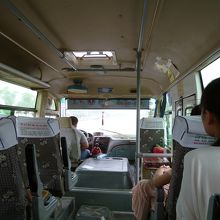 帰路、Jing河からjing陽県へ向かうミニバス車内。