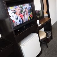 冷蔵庫、セイフティBOX、湯沸しポットあります