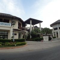 ショッピング・グルメゾーンのタートルビレッジが隣接しています