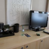 無料の水（ゲロルシュタイナー）が1本ついています。