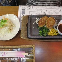 とんとこハンバーグ