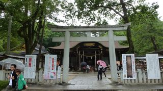 信虎、信玄、勝頼の武田家3代が60余年にわたって居住した跡地