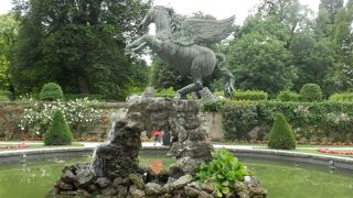 お庭からの眺めがとても印象的です