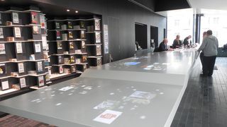 ハイテクな観光案内所