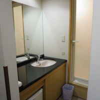 洗面所　右手がお風呂