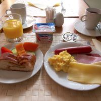 朝食はビュッフェ形式でした