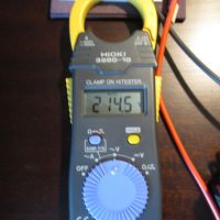 電圧若干低め。　240Ｖ：100Ｖの変圧器だと８８Ｖ位になる