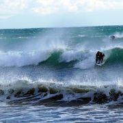 静波海岸で元旦サーフィン