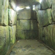 古墳内部