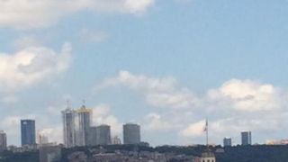 海の真ん中に有ります