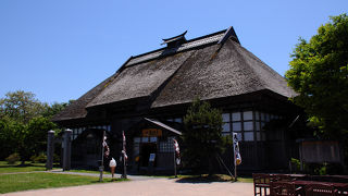 道の駅に併設された古民家を利用したそば処