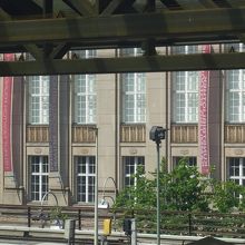 ツォー駅のホームから