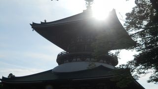 平和の大塔の１階・成田山霊光館