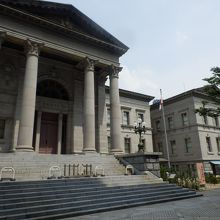 大阪府立中之島図書館