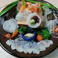 しまなみ地魚の盛り合わせでした。鮮度が命のお刺身。最高