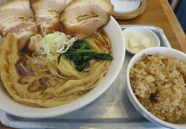 しっかりとした味のラーメン