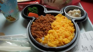 混雑必至のレストラン