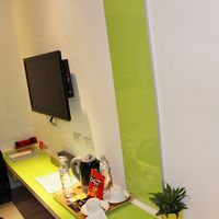 テレビなど、必要な設備も揃っています