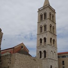 塔の一番上のテラスに　上がります。