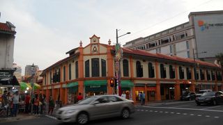 小さなお店がたくさん・・