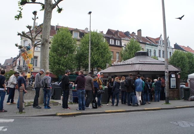ブリュッセルで一番美味しいと言われるフリッツ店。