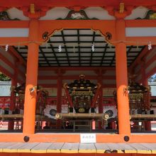 十二支の蟇股、右から寅・兎・辰