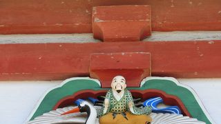 たまたま通りかかったら、蟇股が面白い