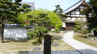 内部が観れませんでした