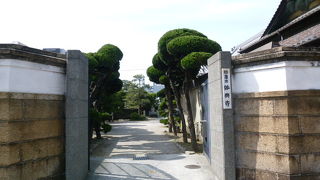 博多には多くの寺院が残っています