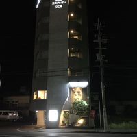 駅前なので、居酒屋やコンビニも近くにあり便利です