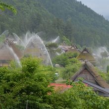 いっせいに放水されるシーンは圧巻