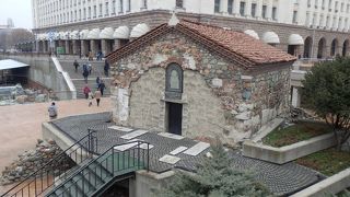 街中にある教会