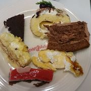 ケーキ食べ放題