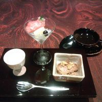 デザートも手が込んでいて、綺麗でおいしかった♪