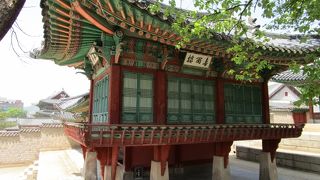 昌徳宮　喜雨楼 （フィウル）  誠正閣の楼閣